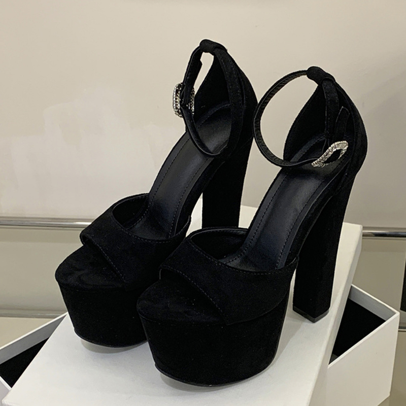 Liyke Modell-Show Sexy Extrem  – Ankle Strap Attachment Bewertung und Preis